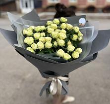 Букет Белые кустовые розы Солинеро в Балахоновском