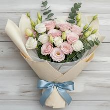 Букет цветов из:  Лизиантусы в Балахоновском