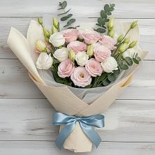 Букет цветов из:  Лизиантусы в Балахоновском