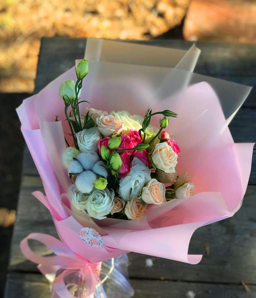 Букет цветов из: Розы и Лизиантусы в Балахоновском