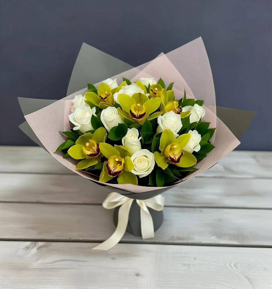 Букет цветов из: Орхидеи и Розы в Балахоновском