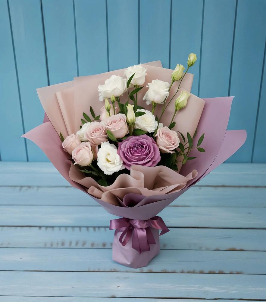 Букет цветов из: Розы и Лизиантусы в Балахоновском